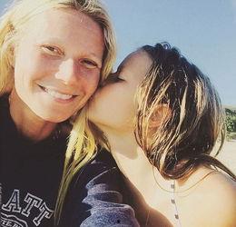 泰勒和中国明星合照,中西方明星的跨界友谊瞬间